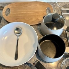 【本日のみ】フライパン・鍋3つ、トレー1点