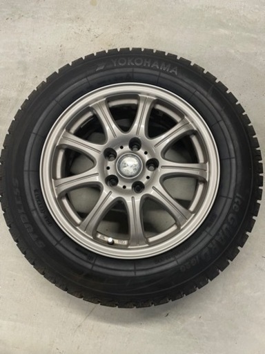 最終　215/60R16 クラウン等に　ヨコハマタイヤ　アイスガード