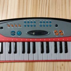 おもちゃのキーボード