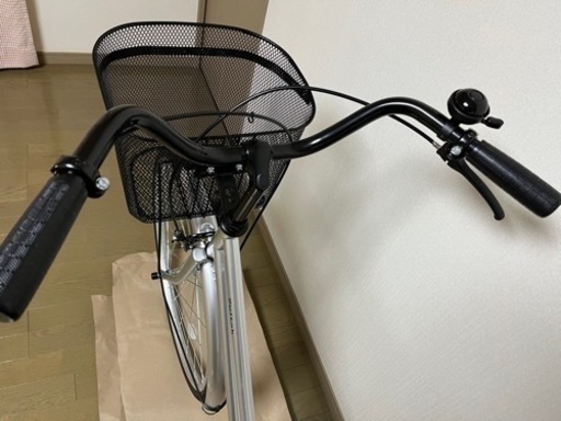 受け付け終了。新品の26インチ軽快自転車（シルバー)