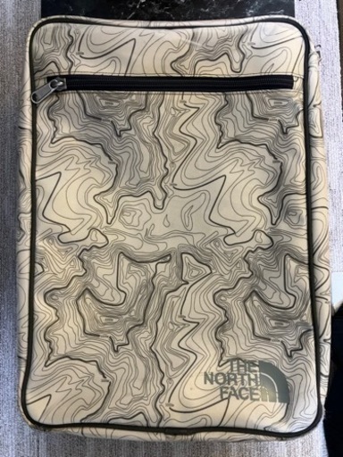 the NORTH FACE キャリー　ケース