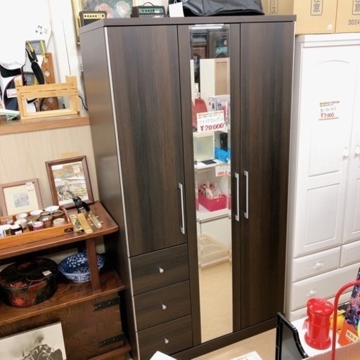 美品◆ミラー付きクローゼット◆（約）幅100×奥行60×高さ190ｃｍ◆インテリア井上【こちらは店舗です。浜村鹿野温泉ICから3分 買取本舗 宮本リサイクル 営業時間9～19時 定休日水曜のみ←連絡できませんm(_ _)m】