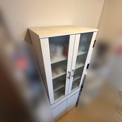 食器棚　収納　収納棚の画像