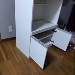 収納棚の画像