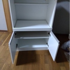 収納棚の画像