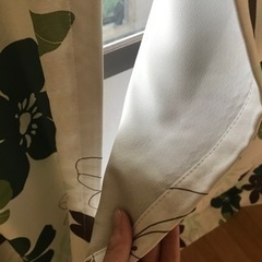 【ニトリ】遮光カーテン２枚組,3セットあります★合計3窓分¥2400-とスリッパラック¥400-の画像