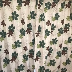 【ニトリ】遮光カーテン２枚組,3セットあります★合計3窓分¥2400-とスリッパラック¥400-の画像