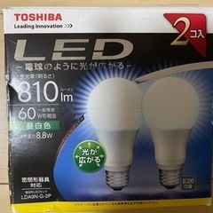 東芝 TOSHIBA LDA9N-G-2P [LED電球 E26口金 昼白色相当 810lm  1個1,000円　3個あります