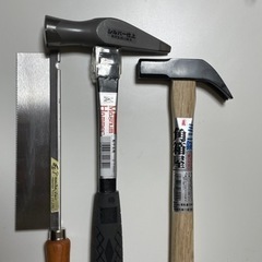 ハンマー、ノコギリの画像