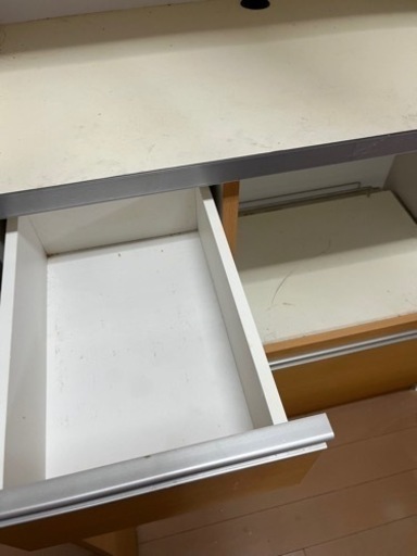 売れました 茶色の食器棚 (左側)