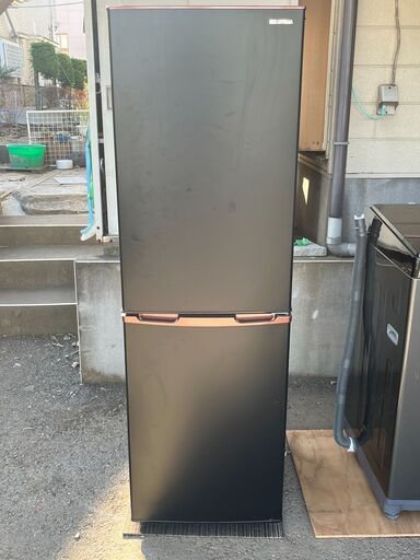 【埼玉引き取り希望・有料自家配送】2021年製　中古冷蔵庫　アイリスオーヤマ 162LIRSE-H16A-Bブラック　右開き