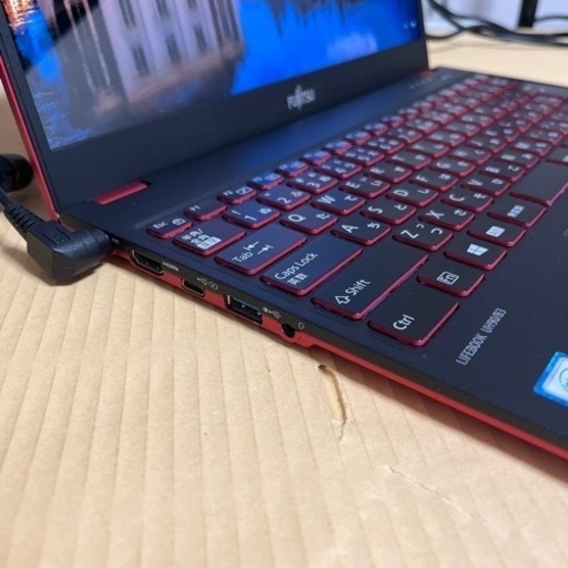 8世代i7 富士通 ライフブック 13.6インチ Office付き