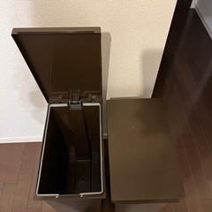 ゴミ箱の画像