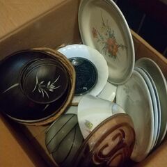 食器いろいろ　皿、小皿、どんぶり、カレー皿、コービーカップなどなど
