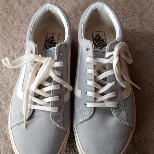 VANS スニーカー