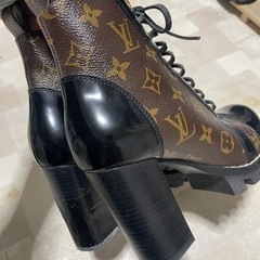 ルイヴィトン　ショートブーツの画像