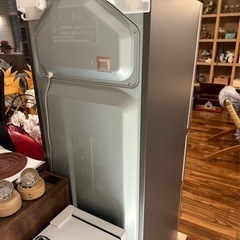 新品に近い冷蔵庫。直接お引き取りにきていただける方。の画像