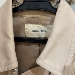 ROYAL PARTY トレンチコートの画像