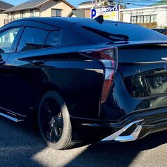 他の自社ローン店よりも安く乗れます!!予審審査に自信の無い方、安心してどうぞ！プリウスSツーリングセレクション！社外エアロ付き！の画像