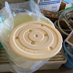 漬物用ポリ容器　　無料にします‼️