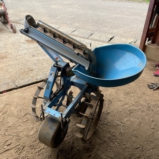 じゃがいも　ジャガイモ　植え付け TANAKA 田中工機　SAC-2A  馬鈴薯　バレイショ