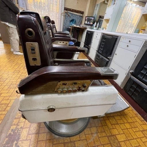 タカラベルモント　859 バーバーチェア