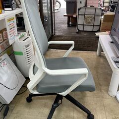 回転チェア　No.9451　ITOKI　YWA-　ホワイト　OAチェア　ワークチェア　【リサイクルショップどりーむ荒田店】の画像