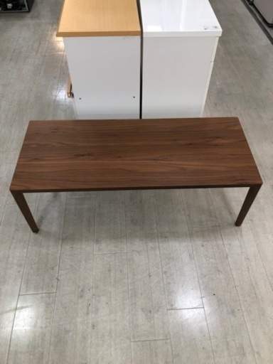 取りに来れる方限定！ｋａｒｉｍｏｋｕ(カリモク)のセンターテーブルです！