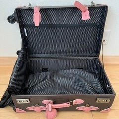 キャリーケース アンティーク風の画像