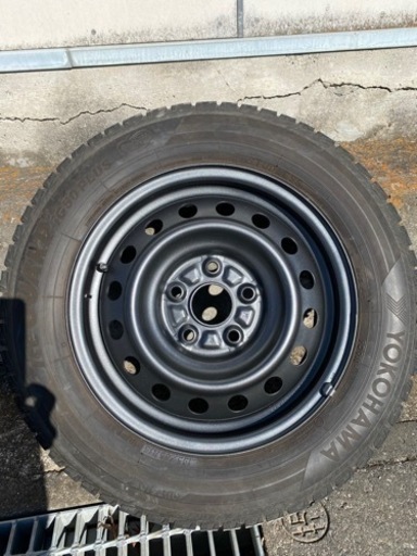 お話中スタッドレス195\65r15