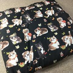 座布団 ねこ柄の画像