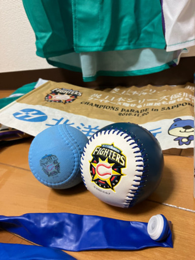 2016.優勝パレードフラッグ＆レプリカサインボール付き☆ファイターズグッズ