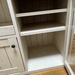 食器棚の画像