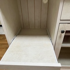 食器棚の画像