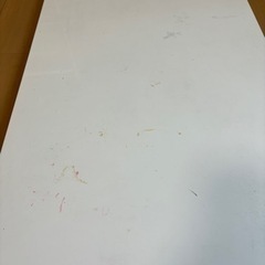 折りたたみ式テーブルの画像