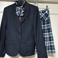 160㎝　ジャケット･スカート･リボン　3500円