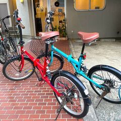 【中古】オシャレな折り畳み自転車 / 赤と青の２台あり！ 約５年使用の画像