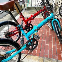 【中古】オシャレな折り畳み自転車 / 赤と青の２台あり！ 約５年使用の画像