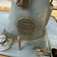 希少 TOYOTA トヨタ 作業テーブル付き 足踏みミシン の画像