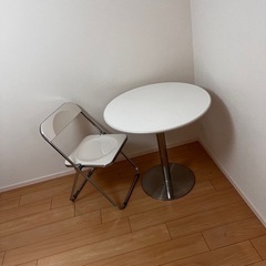 テーブル　椅子　セットの画像