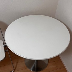 テーブル　椅子　セットの画像