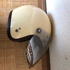ヘルメットの画像