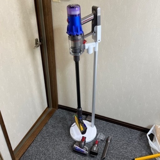 【美品】ダイソン 掃除機 dyson V12 Detect Slim Fluffy コードレスクリーナー スタンド 付きサイクロン