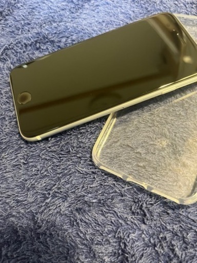 iPhone(現在、買取希望者様と相談中) SE 代2世代 simフリー 64GB動作確認済 状態◎