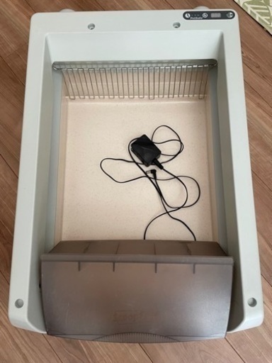 Petsafe スクープフリー　猫自動トイレ　プラスチックトレー付(未使用)