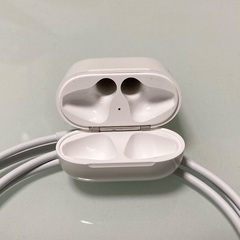 AirPods 第2世代　★箱、取説、純正ケーブル付の画像