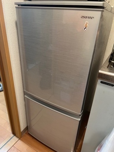 SHARP 冷蔵庫　137L