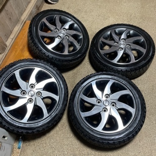 スタッドレスタイヤ