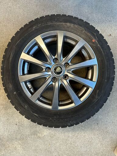 スタッドレス　ホイール付き　205/60/R16 80系VOXY　ダンロップ　ウィンターマックス