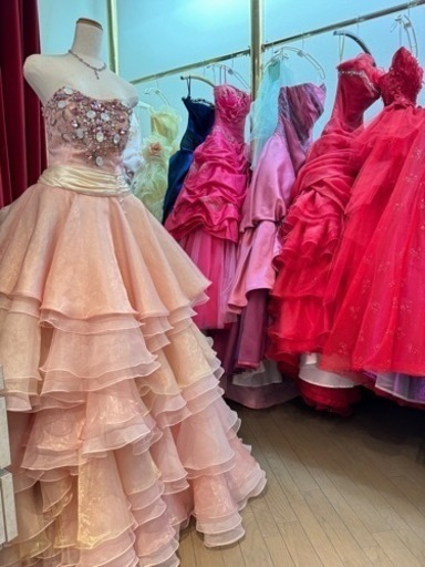 ウェディングドレス販売・カラードレス販売 1着25,000円〜55,000円台